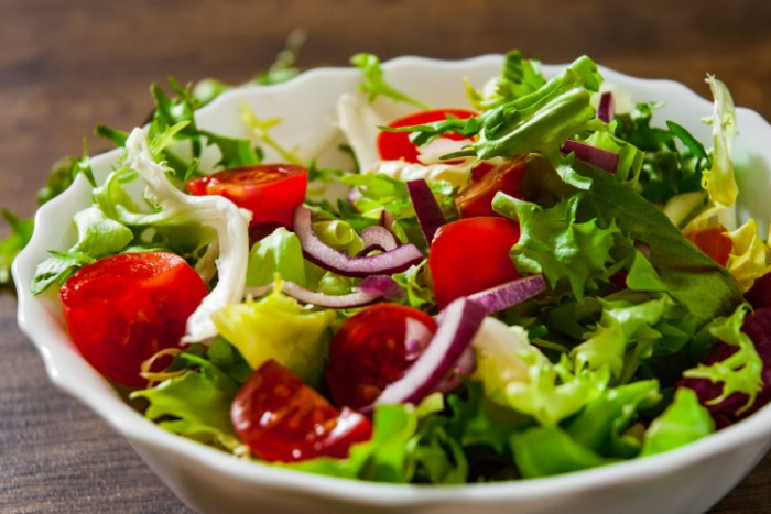 cara membuat salad sayur